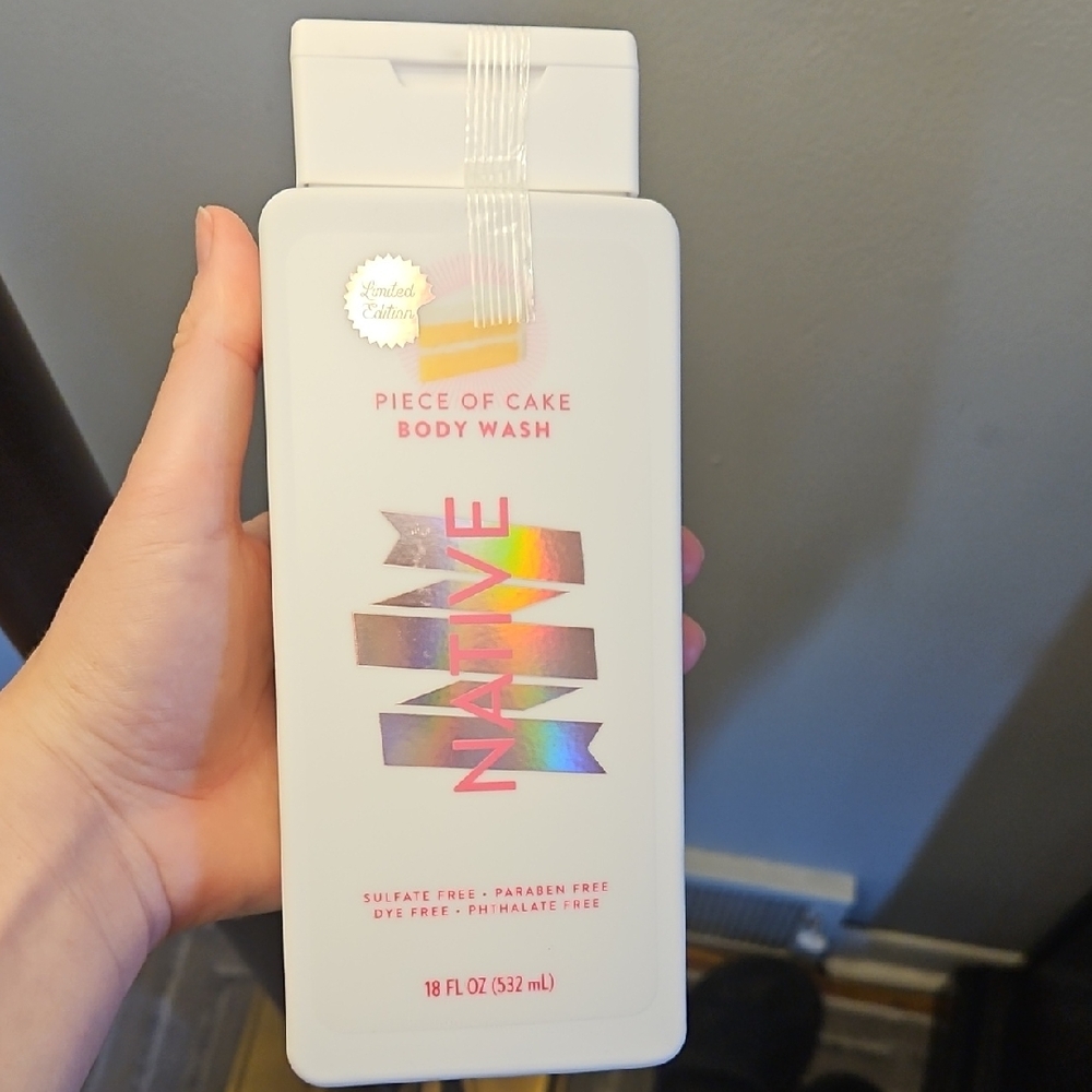 NEW LIMITED EDITION Native Piece Of Cake Body Wash